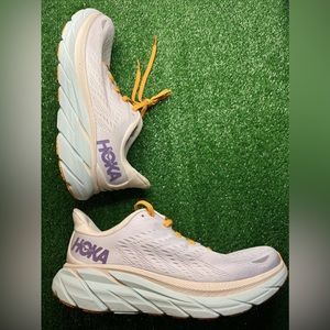 Hoka One Clifton 8 Women’s size 8.5 D Wide